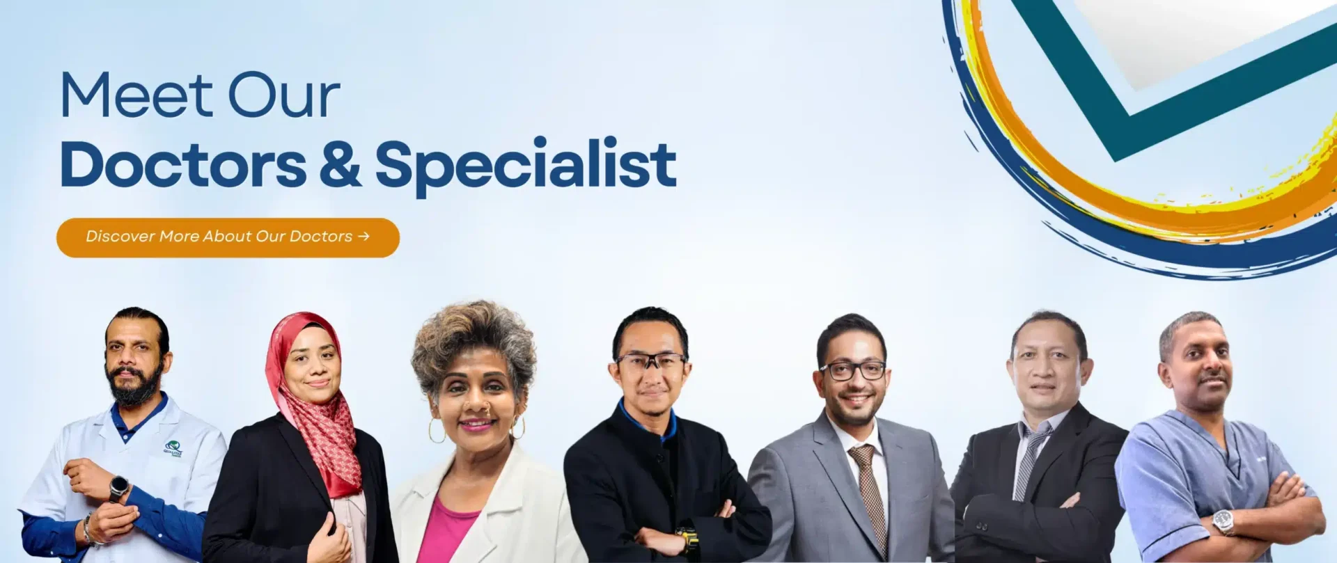 Group photo of doctors and specialists at ACC Evesuite Medical Centre